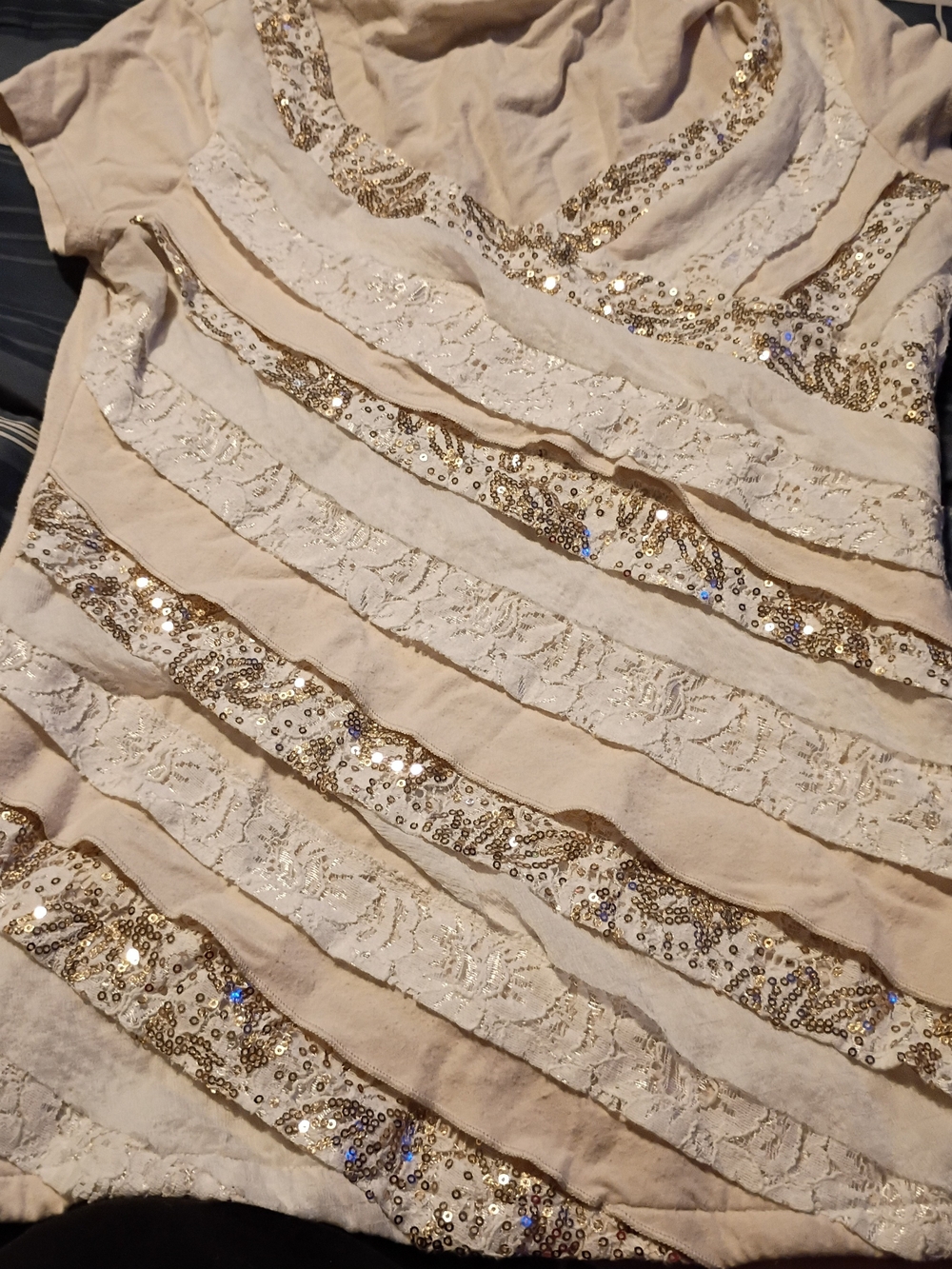 White House Black Market Cream and Gold Short Sleeve Sequin Tee